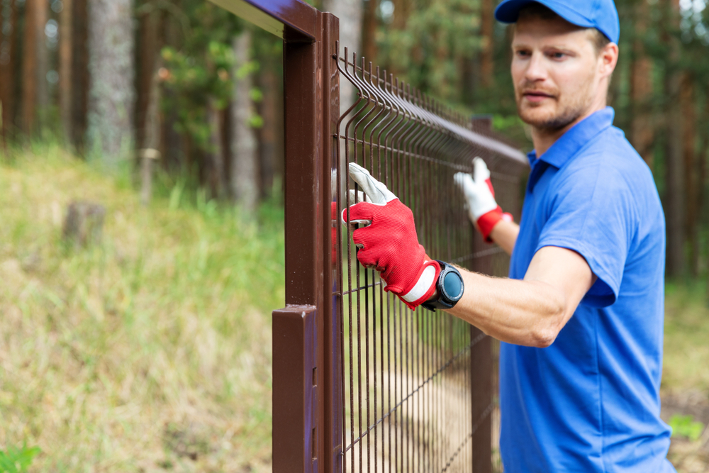 Fencing Contractor