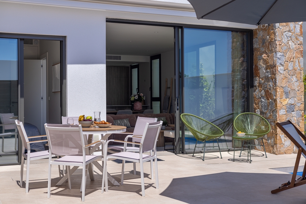Frameless Sliding Door
